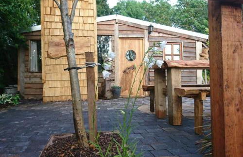 Sutton Coldfield 2-Bed Caravan Parking & Bar-B-Q - Foto 1