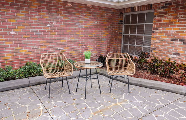 Golden Retreat: Expansive 6BR Home w Heated Pool ~ - Foto 63