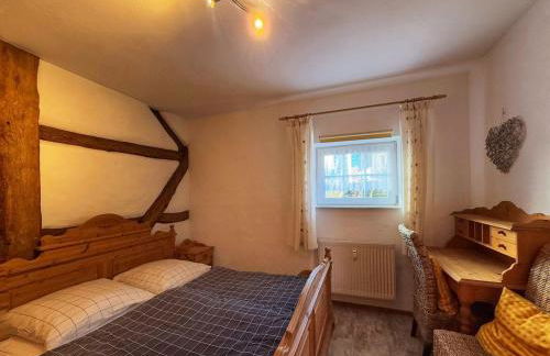 Pretty little apartment with a great view - Photo 7