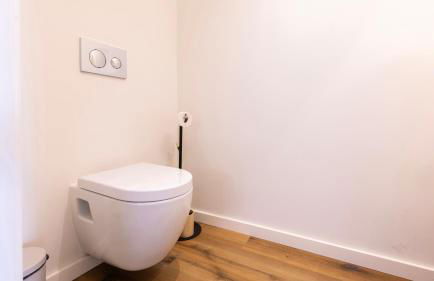 Soft Modern Flat With Pool & Gym by LovelyStay - Photo 25