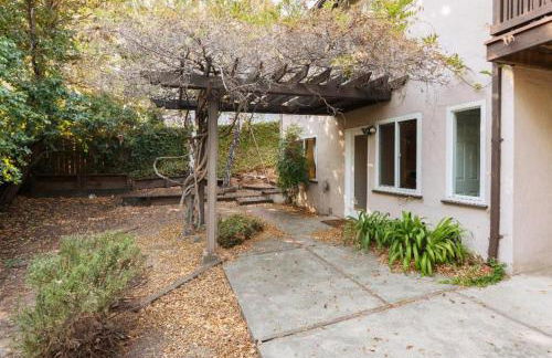 Large 1 Bedroom Apartment, Home Theater, Fireplace - Foto 3