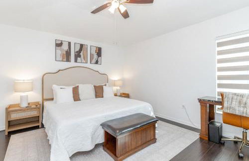 Modern 3BR Villa with Heated Pool & BBQ 14mi to Disney - Photo 3