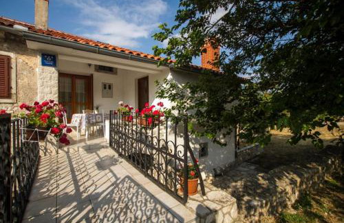 Holiday house in Labin with terrace, air conditioning, W-LAN, washing machine (4866-1) - Photo 3