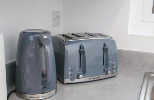 Cosy 2-bed home - For Company contractor and Leisure stays - NEC, Airport, HS2, Contractors, Resort World - Foto 13