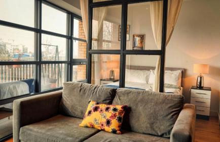 London City Island 1 Bedroom Luxury Apartments, Private Balcony - Photo 4