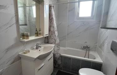 King George - Photo 19