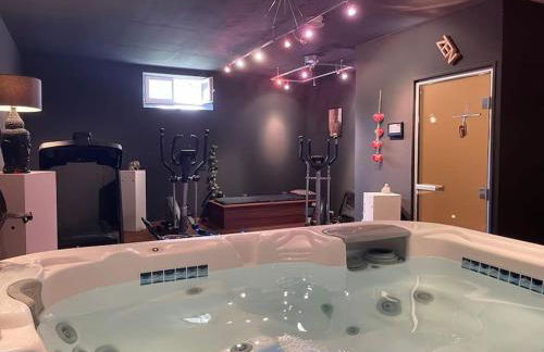 Gite de groupe à la campagne Salle au RDC Espace bien être jacuzzi hammam sport - Photo 19