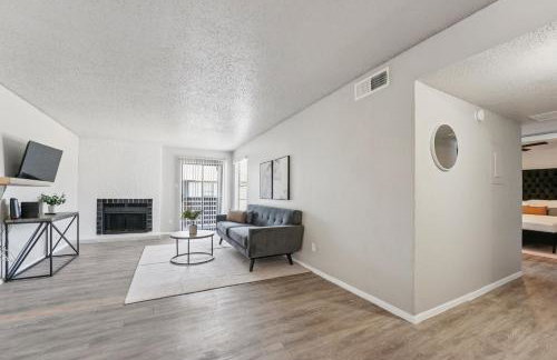 The Landry 388 Spacious and Cozy 2 Bedroom 1bth - Foto 15