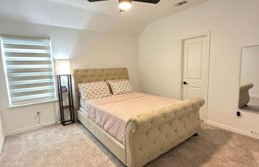Spacious 6 Bedroom Home- Near Historic McKinney - Foto 11