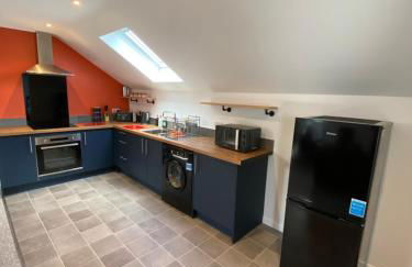 stylish and modern Spacious 2 bedroom apartment - Photo 6