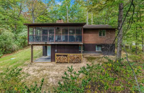 Chesnutt Cabin - Riverfront, Fire Pit, Game Room, Wifi, Screen Porch, View, King Bed - Foto 2