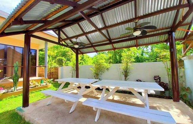 Jovillena Beach Resort Lobo Batangas - Foto 28