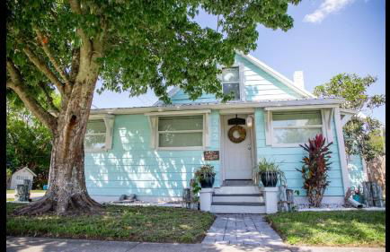 Family Home with Private Pool Yard Only 24 Mi to Disney - Foto 3