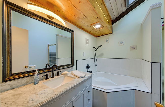 Private Beach at Waterfront Harstine Island Escape - Foto 10