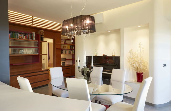 Vatican Luxury Penthouse With Terrace - Photo 9