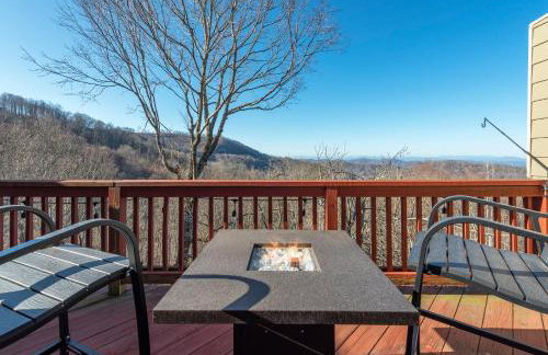 Wolf's Den~Views~Hot Tub~Home Theater~Hatley Ski! - Foto 26