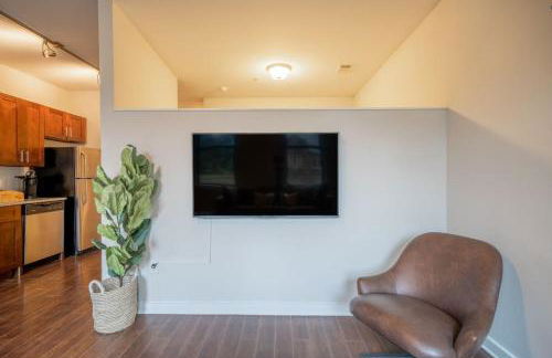 CozySuites MusicRow Astonishing Studio with free parking 23 - Foto 6