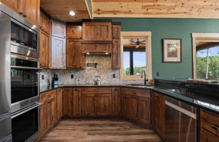 Black Bear & Blue Heron by Avantstay 2 Lakefront Homes, Sleeps 43 Pool, Dock, Theater - Foto 84