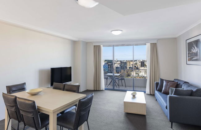 Oaks Sydney Castlereagh Suites - Photo 11