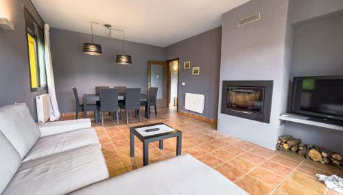 Caserna 13 - Moderna Casa de Pueblo en Maçanet - Foto 4