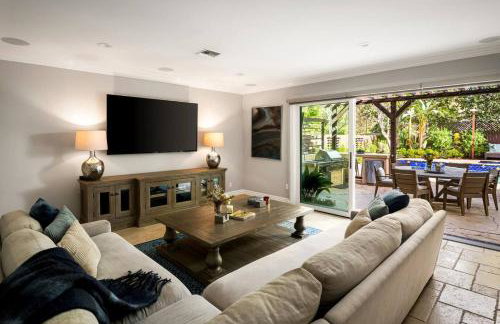 Sherman Oaks Home w Pool, Spa and Outdoor Kitchen - Foto 7