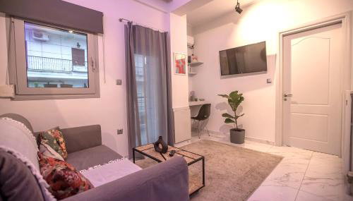 live it _ Karditsa - Photo 2