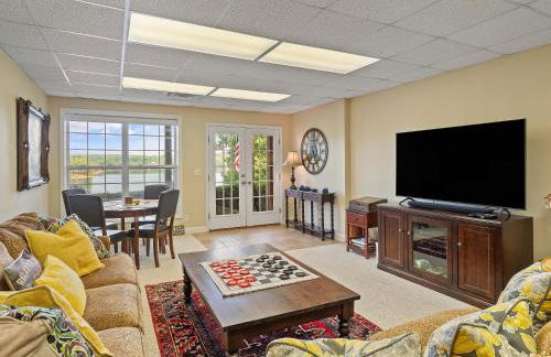 Blue Door - Entertainment Area Downstairs With A Pool Table - Foto 28