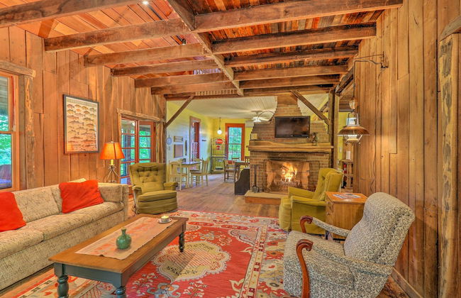 Rustic Cabin in the Woods: 2-acre Fishing Pond - Foto 1