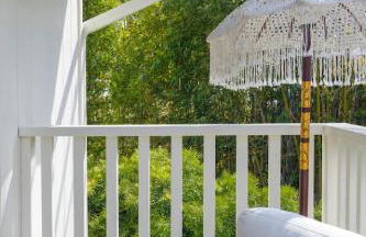 Private Balcony and Coastal Escape - Foto 18