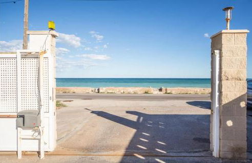 Amazing Home In Playa De Almazora - Foto 8