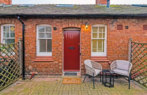 Country Charm Cottage Sleeps 4 & Free Parking - Photo 47