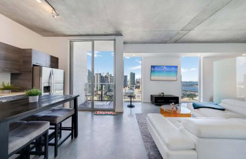 Vibrant Downtown Haven with Rooftop Pool & Parking - Foto 1