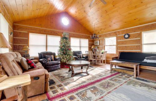 Custom-Built Clarklake Cabin: Sauna & Cold Plunge! - Photo 12