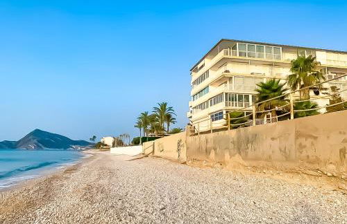 Apartamento primera línea con acceso privado a la playa - Photo 20