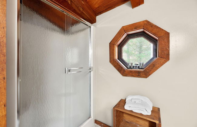 Cabin in the Trees, Hot Tub, Fire Pit - Foto 18