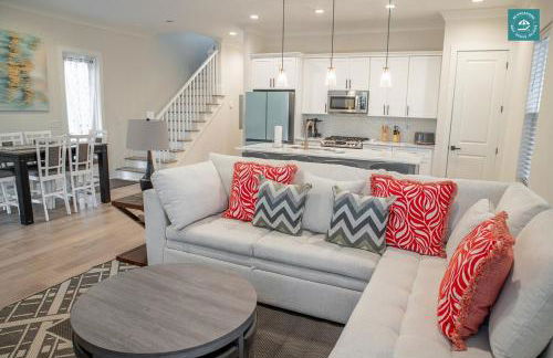 R3 at Inlet Beach with Pool Access and EV Connector - Walk to Beach - Photo 1