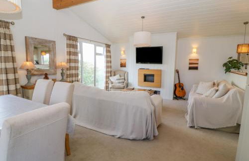 Sunstone Lodge Garreg Haul Lodge - Photo 4