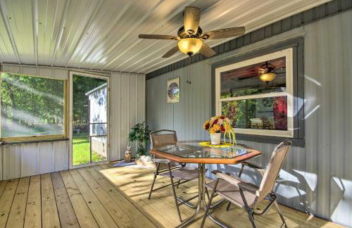 Unique Creekside Escape - Enjoy On-Site Goats! - Foto 7