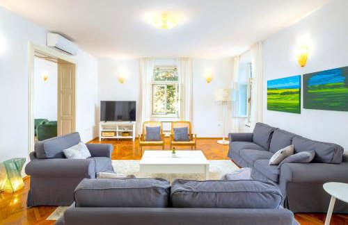 Stone Villa Majestic w Pool - Split Center - Photo 50