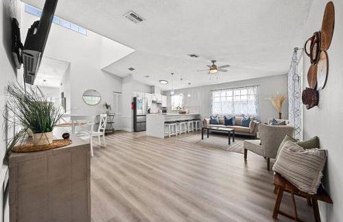 Isla Living, 3 Bed, Canal, Pool - Foto 6