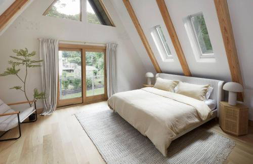 Luxury 5BR A frame w Heated Pool, Walk to Beach - Foto 21