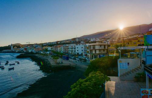 Cozy apartment with pool, parking and sea view - Foto 9