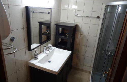 Theopetra Home - Foto 28