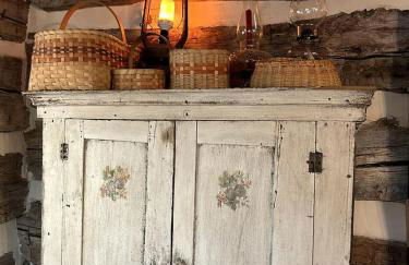 Redesign Wooden Cabin with Jacuzzi and Front Porch in North Carolina - Foto 18