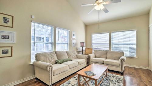 Walk to Lake Family Gem with Pool Access in Afton - Foto 4