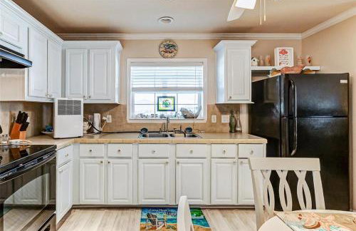 Life's better Salty -Welcome to Serenity - Foto 19