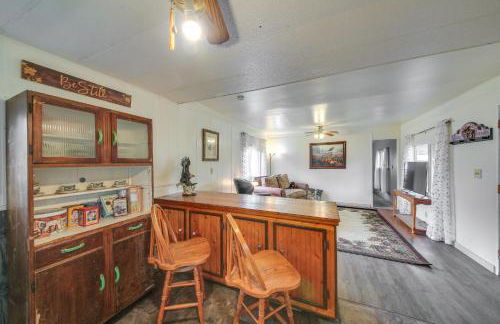 Charming Old Farmhouse in Libby Pets Welcome! - Foto 2