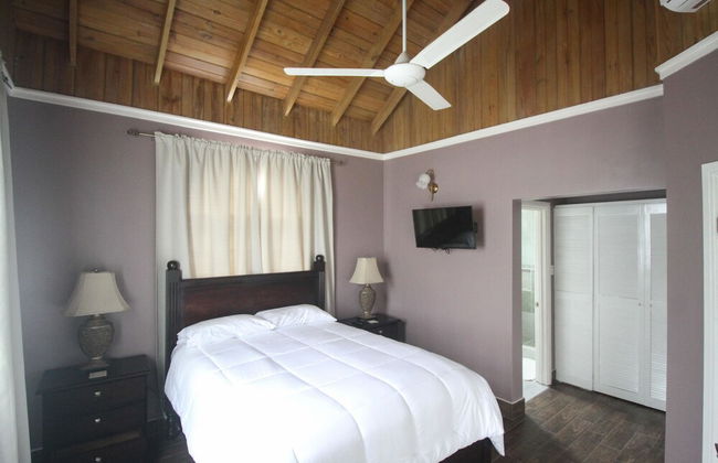 Summer Breeze Vacation Home - Photo 5