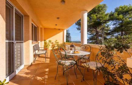 Villa Sitges Ilusión 15 minutes by car from Sitges Sleeps 16 people XXL swimming pool - Foto 49