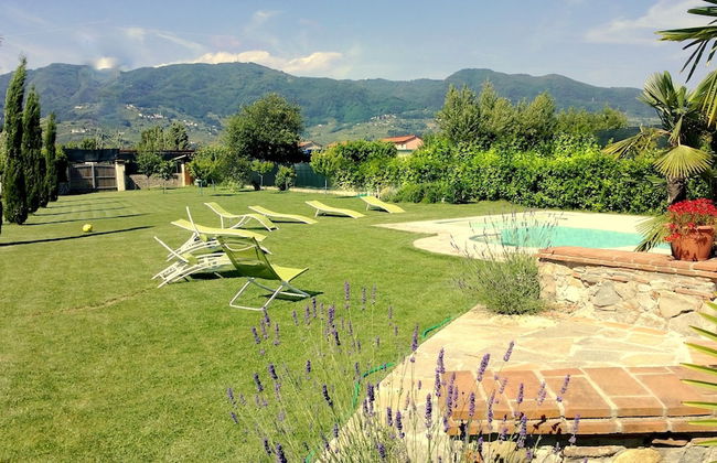 Villa In Lucca Placed in a Residential Area, all Services Nearby - Foto 18
